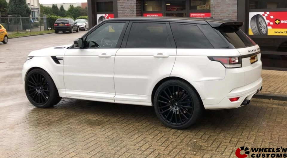 Range Rover Sport -  23 inch Ispiri ISVR1 Corsa Black - 5x120 9.5J ET10