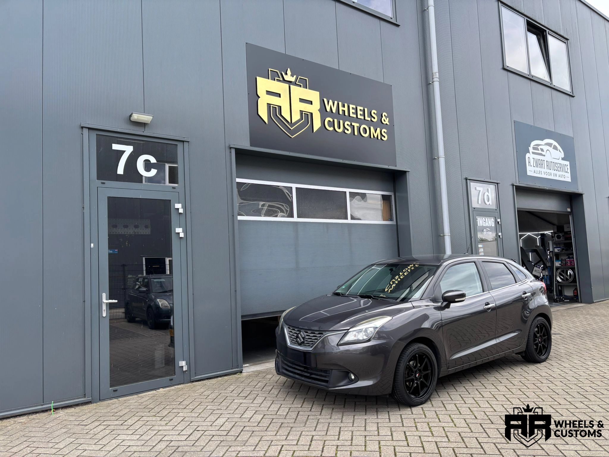 Suzuki Baleno 2016 - Japan Racing JR5