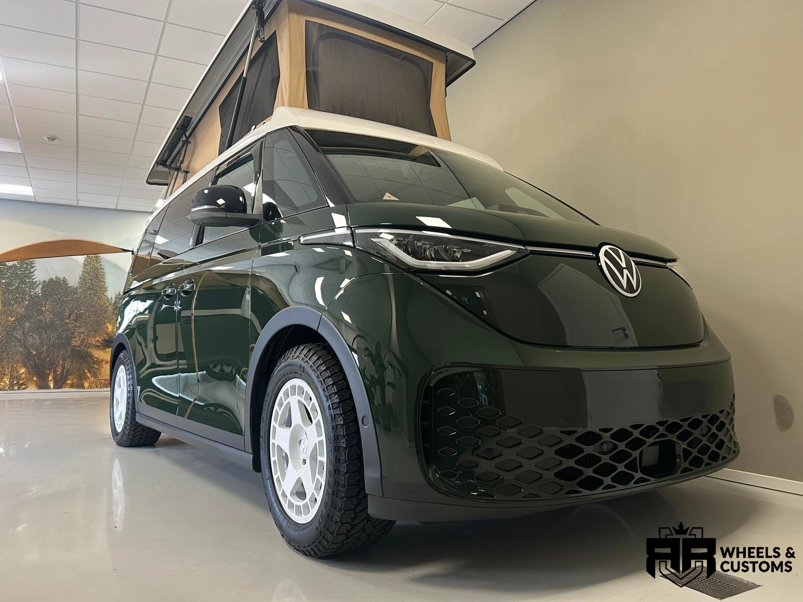 Volkswagen ID Buzz - Fifteen52 Turbo Mac 