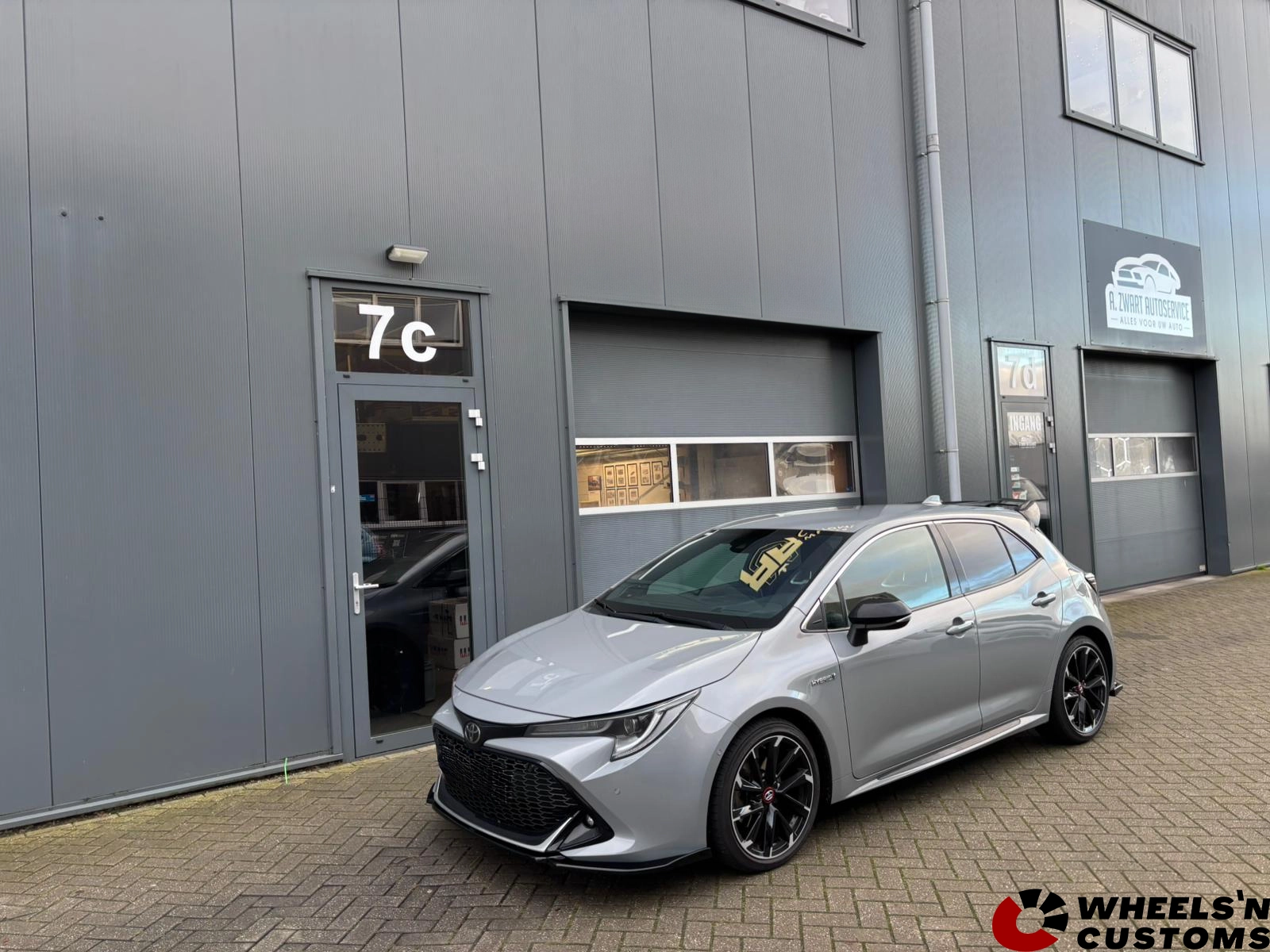 Toyota Corolla voorzien van Maxton Design Onderdelen