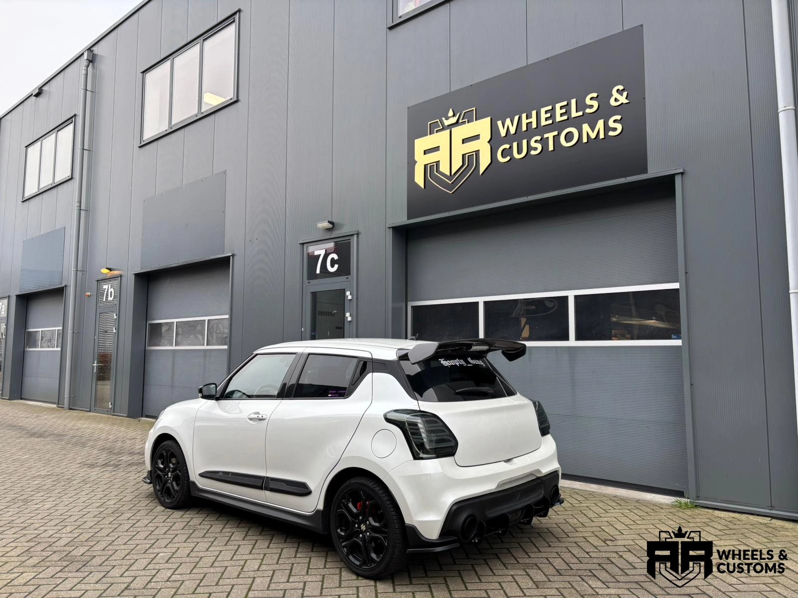 Suzuki Swift voorzien van Maxton design en Ingo Noak onderdelen