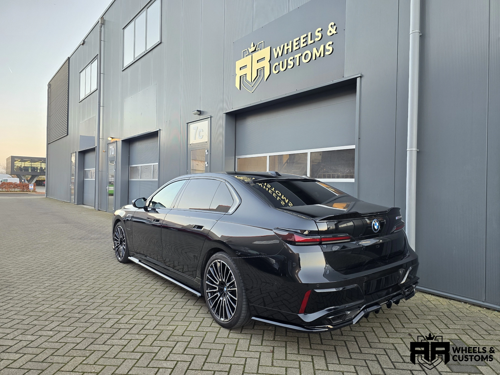 BMW 7-Serie G70 Voorzien van Maxton Design onderdelen