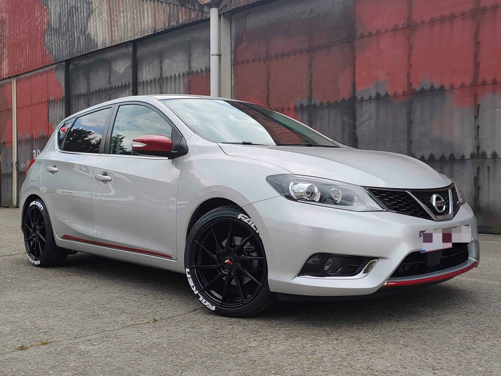 Nissan Pulsar - 18 inch Japan Racing JR36 Gloss Black - 8J ET30