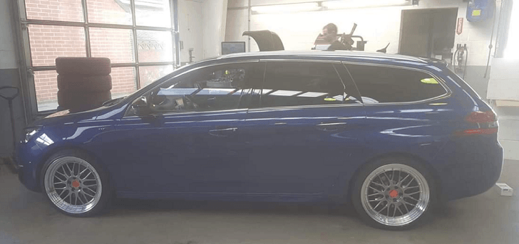 Peugeot 308 SW - 19 inch Exclusive concepts - 5x 08 8.5J ET40