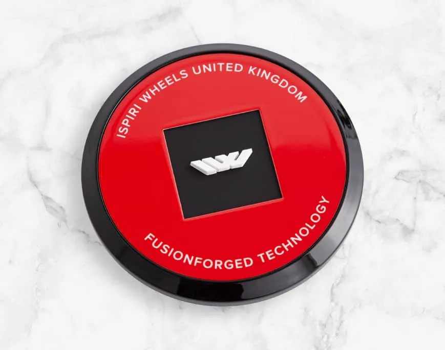 Ispiri Naafdoppen Ispiri Exclusive - Gloss Red Black Logo Ispiri Naafdoppen Ispiri Exclusive - Gloss Red Black Logo